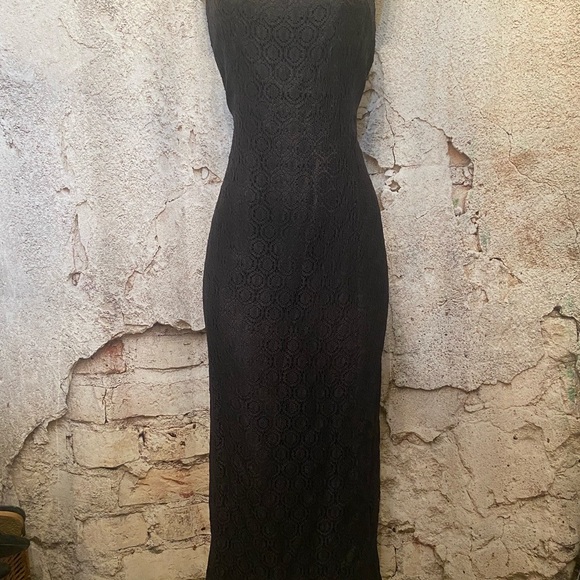 Nuit Black Lace Maxi Dress - Picture 3 of 11